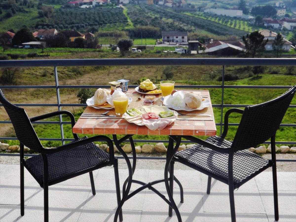 Casa Ceedina Bed And Breakfast & Beauty Batalha Kültér fotó